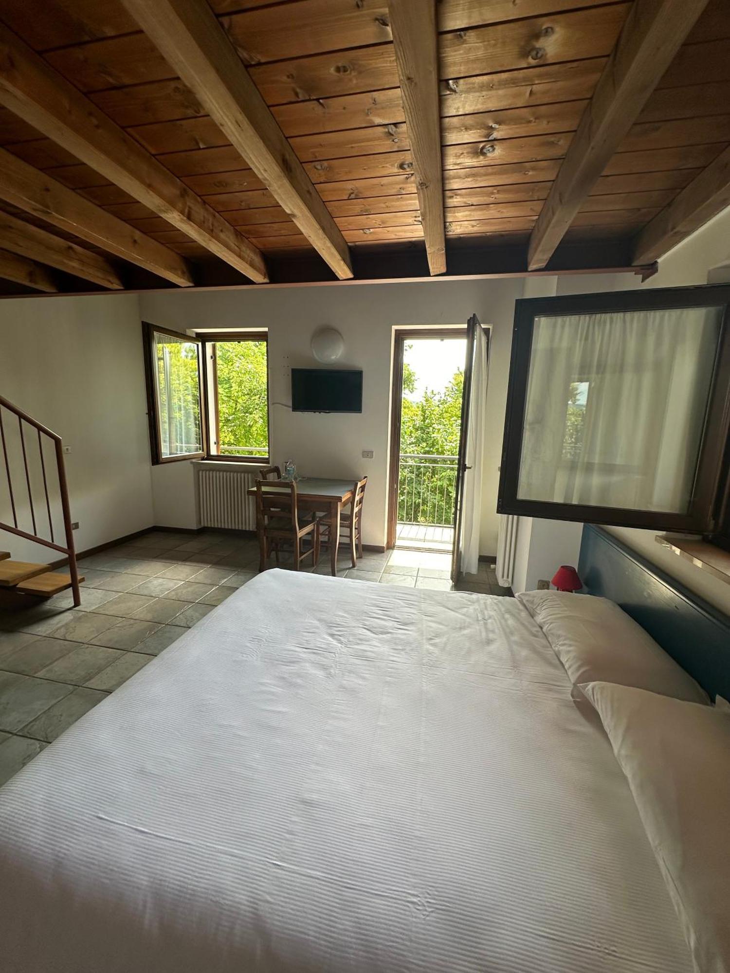 Agriturismo Fioravante ซานเปียโตร อิน กาเรียโน ภายนอก รูปภาพ